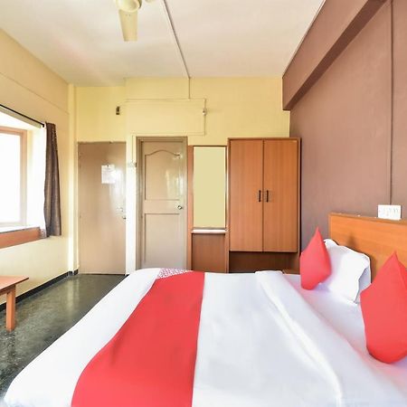 Oyo 63264 Hotel Shamiana Пандарпур Екстериор снимка
