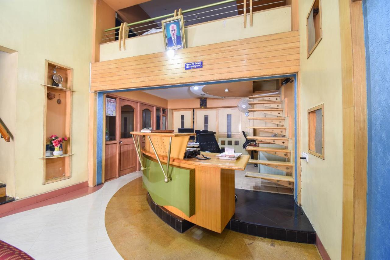 Oyo 63264 Hotel Shamiana Пандарпур Екстериор снимка
