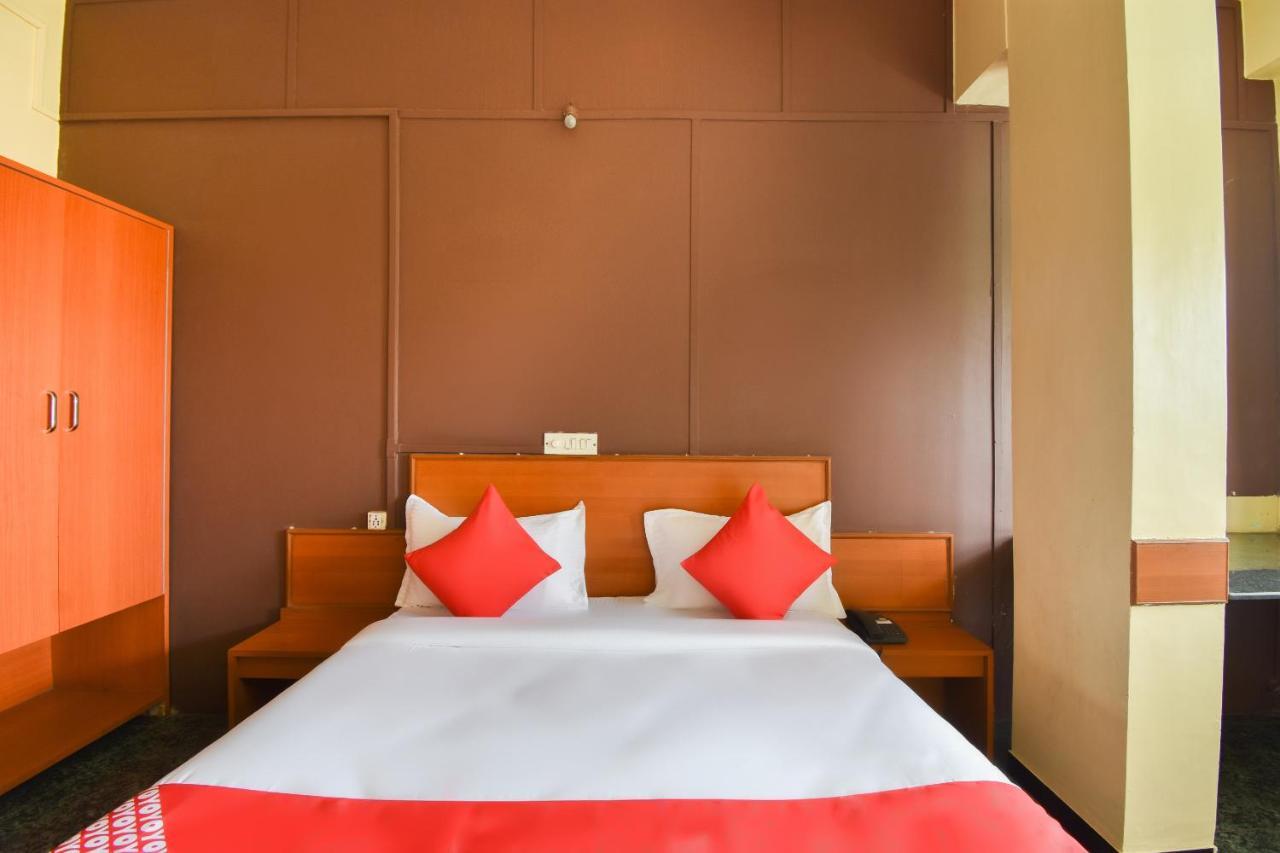 Oyo 63264 Hotel Shamiana Пандарпур Екстериор снимка